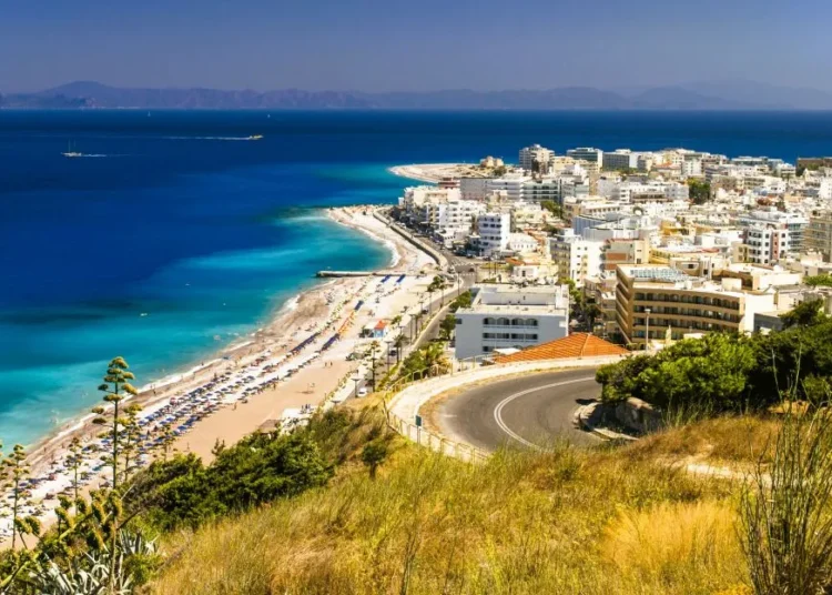 Ακίνητα: Τουρκικό «μπαράζ» €1 δισ. στην Ελλάδα – Τριπλασιάστηκαν οι επενδύσεις σε 3 χρόνια