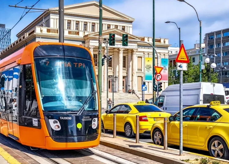 Κόβεται στα δύο το τραμ στον Πειραιά – Πού σταματούν τα δρομολόγια