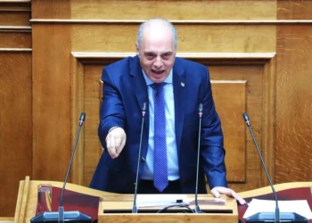 Βουλή: Ομόφωνο «ναι» για άρση ασυλίας Βελόπουλου