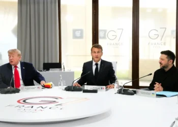 G7: Στο Εβιάν ο Ζελένσκι με στόχο νέα στήριξη από τις ΗΠΑ