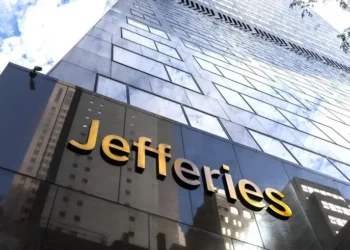 Jefferies: Η Ελλάδα αλλάζει «πίστα» και δίνει ισχυρό «καύσιμο» στις τραπεζικές μετοχές