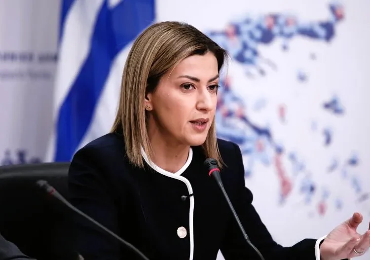 ΠΡΟΛΑΜΒΑΝΩ: Από έκτακτη δράση σε μόνιμο «δίχτυ» υγείας – Τα SMS θα αποστέλλονται κάθε χρόνο