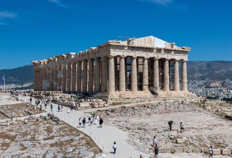Συμπληρώθηκε το δυτικό αέτωμα του Παρθενώνα μετά από 220 χρόνια – Απομακρύνθηκαν οι σκαλωσιές