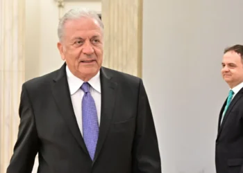 Αβραμόπουλος για ένταλμα σύλληψης: «Δεν θα κάνω χρήση της ασυλίας μου»