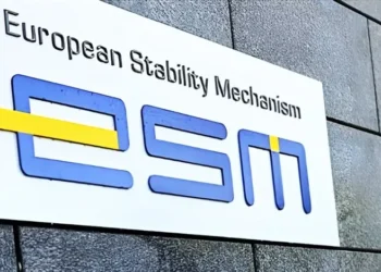 ESM: «Η Ελλάδα μπροστά σε ιστορική ευκαιρία ανάπτυξης» – Το μεγάλο στοίχημα της παραγωγικότητας
