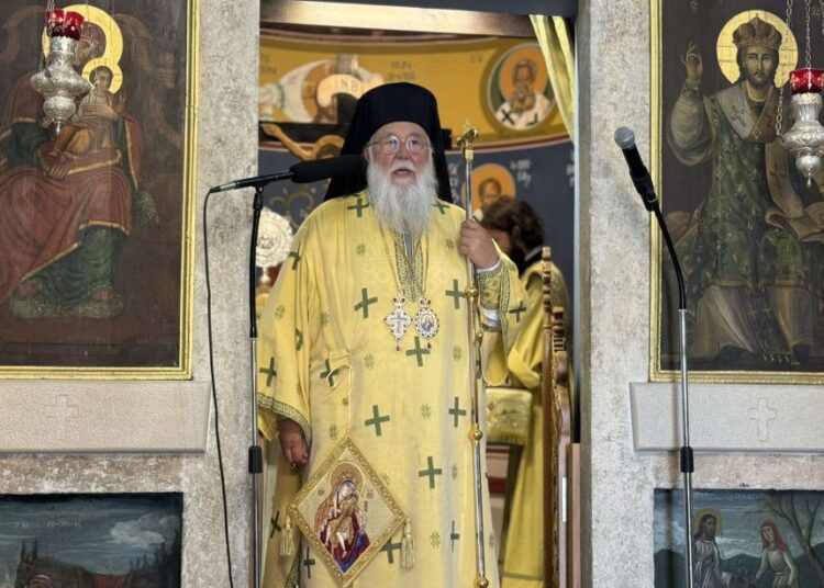 Μητροπολίτης Κέρκυρας: «Να παραιτηθούν οι Αρχιερείς από τους μισθούς τους – Τα χρήματα να δοθούν στους ιερείς»