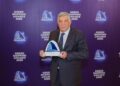Αντώνης Κομνηνός: Τιμητική διάκριση στα Ποσειδώνια 2026 από το Νηολόγιο των Νήσων Μάρσαλ