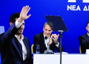 «Να ιδρώσουμε τη φανέλα της παράταξης»: Το κάλεσμα Κυρανάκη προς τη βάση της ΝΔ