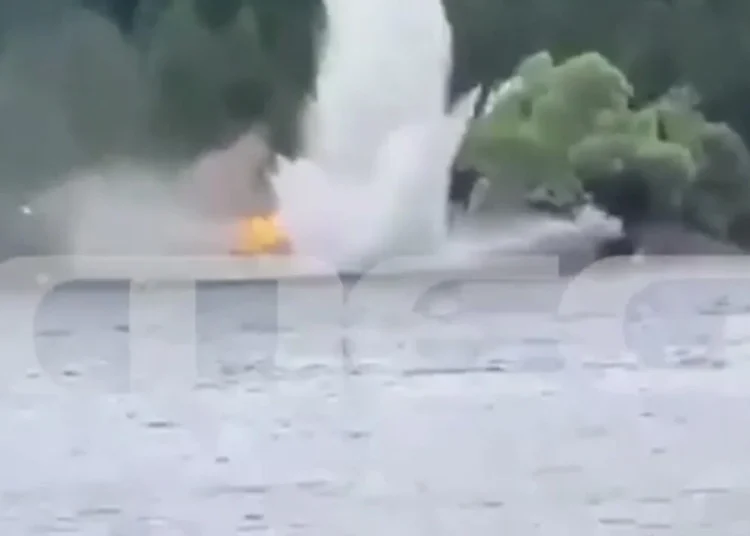 Πτώση πυροσβεστικού ελικοπτέρου στο Μέτσοβο στη λίμνη Αώου