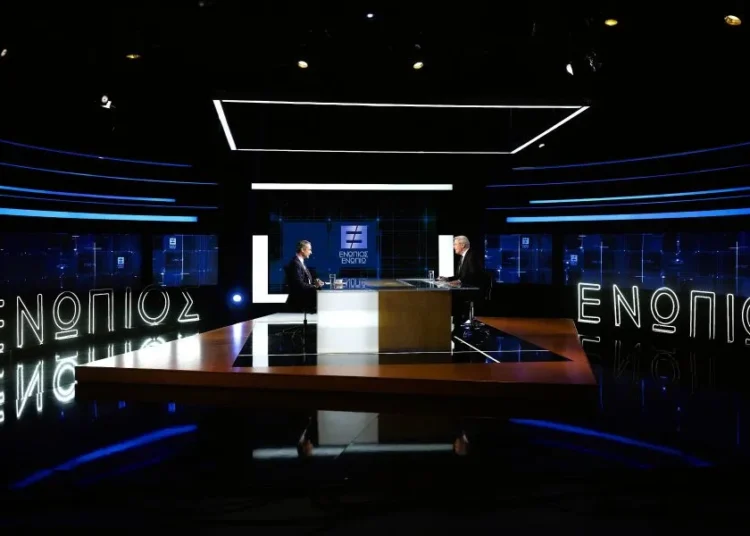 Live Συνέντευξη Μητσοτάκη: Απάντηση σε Καραμανλή και Σαμαρά, μήνυμα για χρέος και ακρίβεια