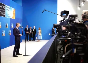 Κυβέρνηση και Ευρώπη στο ίδιο… ψηφοδέλτιο: Το σχέδιο Μητσοτάκη για τις κάλπες του 2027