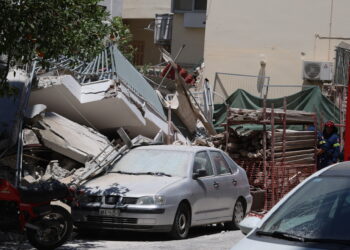 Πετράλωνα: Πέντε προσαγωγές για την κατάρρευση της 4ώροφης πολυκατοικίας