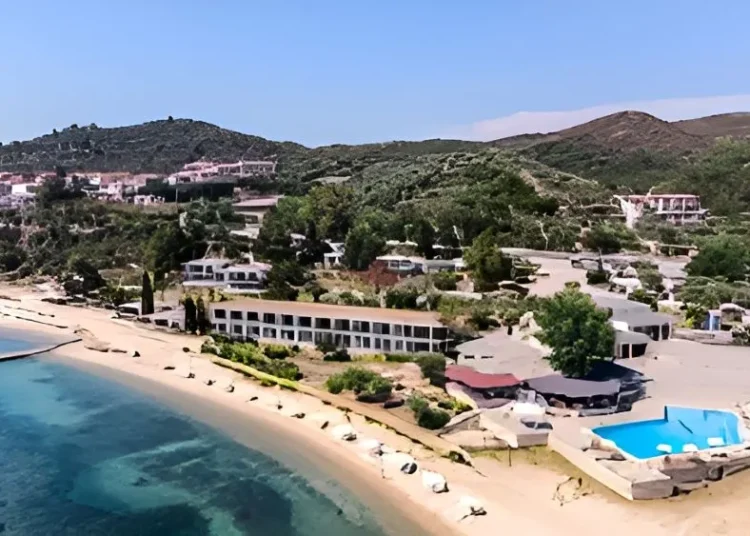 Νέα ζωή για το Ξενία Ουρανούπολης: Υπεγράφη 30ετής μίσθωση από την ΕΤΑΔ