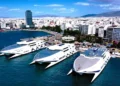Παραλίγο τραγωδία στο λιμάνι του Πειραιά: Επιβάτες «λούστηκαν» με καύσιμα και τα ερωτήματα πληθαίνουν