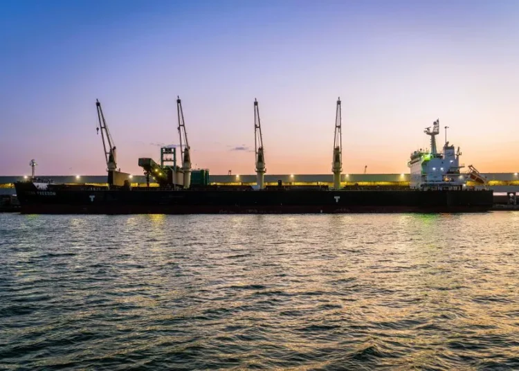 Bulk carriers: Το μεγάλο παιχνίδι μεταφέρεται στα ναυπηγεία – Οι ελληνικές παραγγελίες κάνουν τη διαφορά